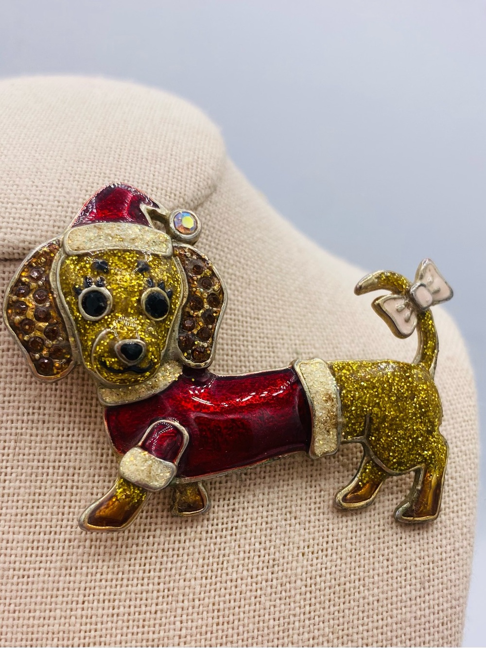 Authentic Betsy Johnson Gold Tone Rhinestones Red Enamel Dachshund Christmas Pin
